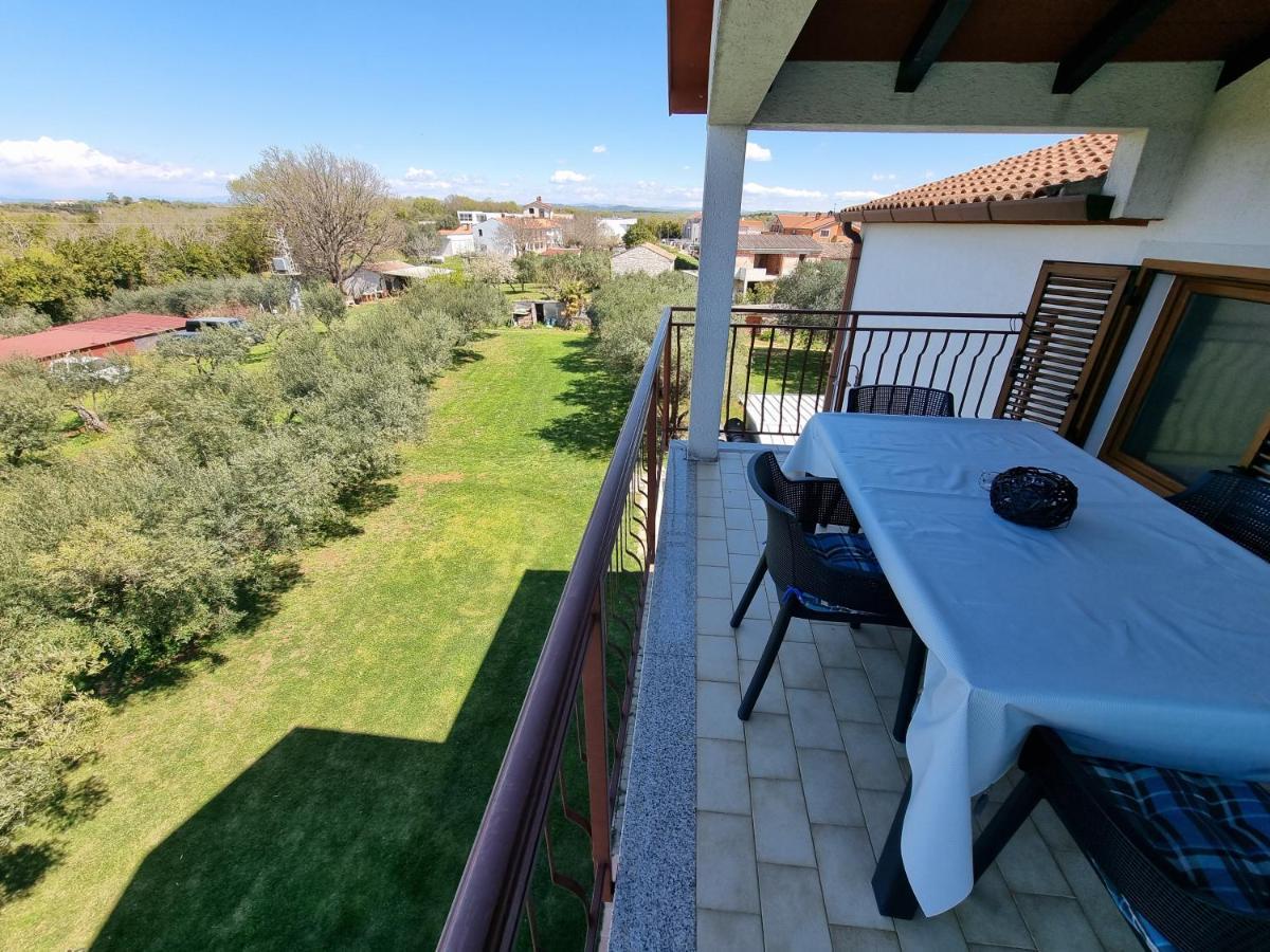זמברטיה Apartment Pharos מראה חיצוני תמונה